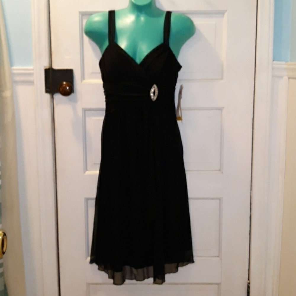 Citi Clothing black formal dress sz 6 nwt